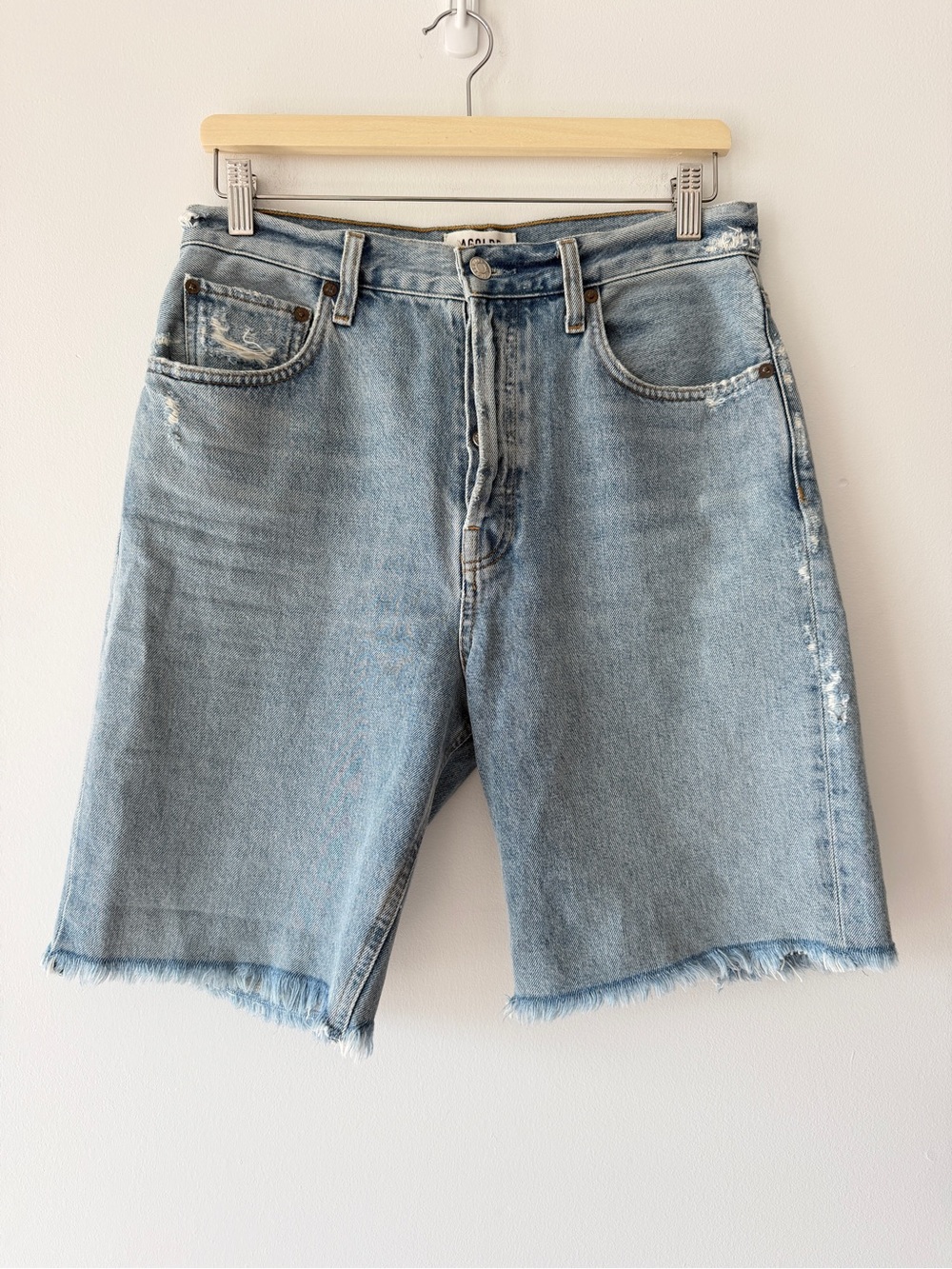 Agolde 90’s shorts Bermuda Light Blue Denim Shorts size 28